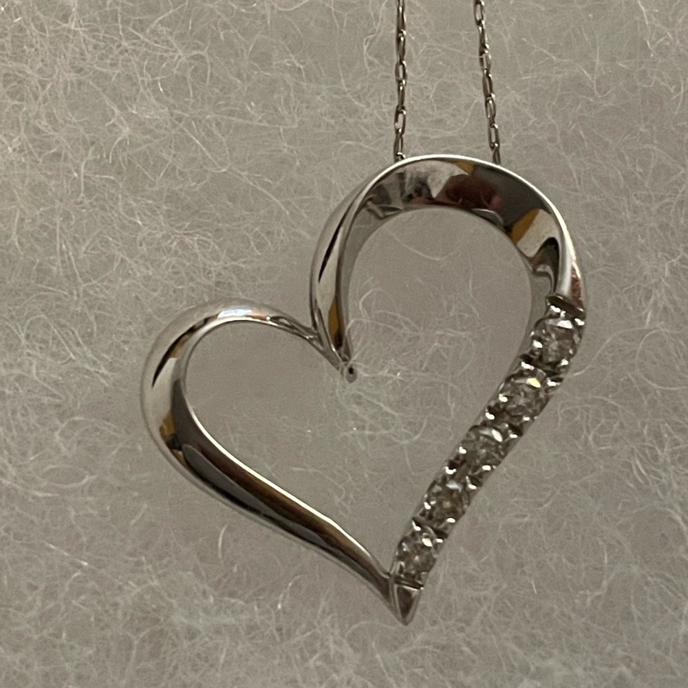 SOLD‼️Authentic Zales Diamond Necklace